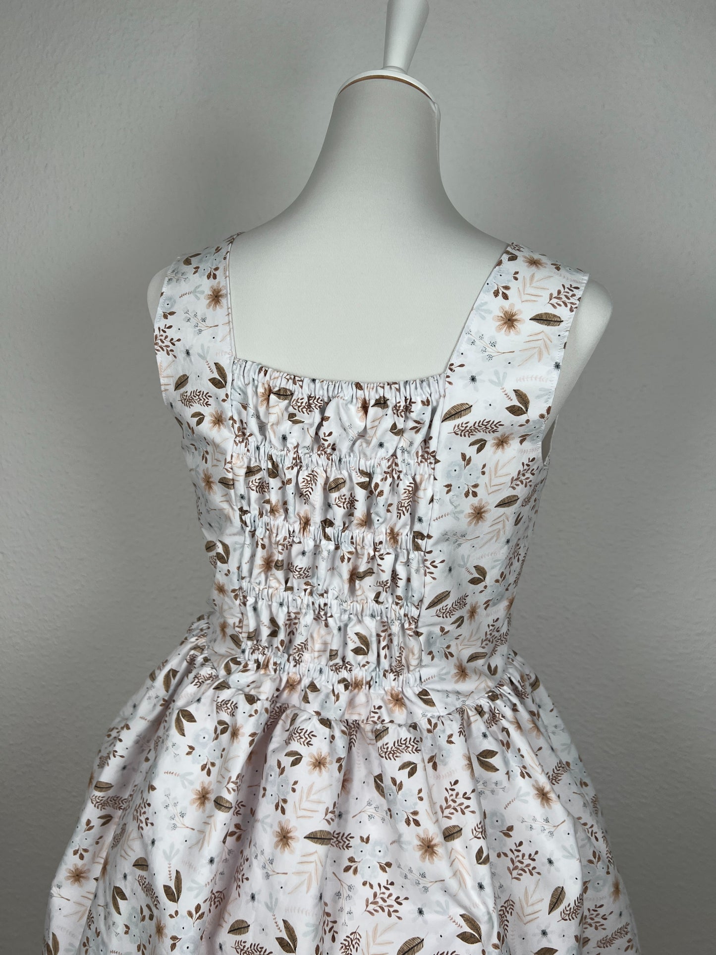 Detailansicht Shirring am Rücken des Oberteils