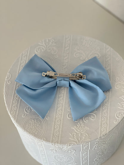 hellblaue Haarschleife Rückansicht, Haarklammer aus Eisen