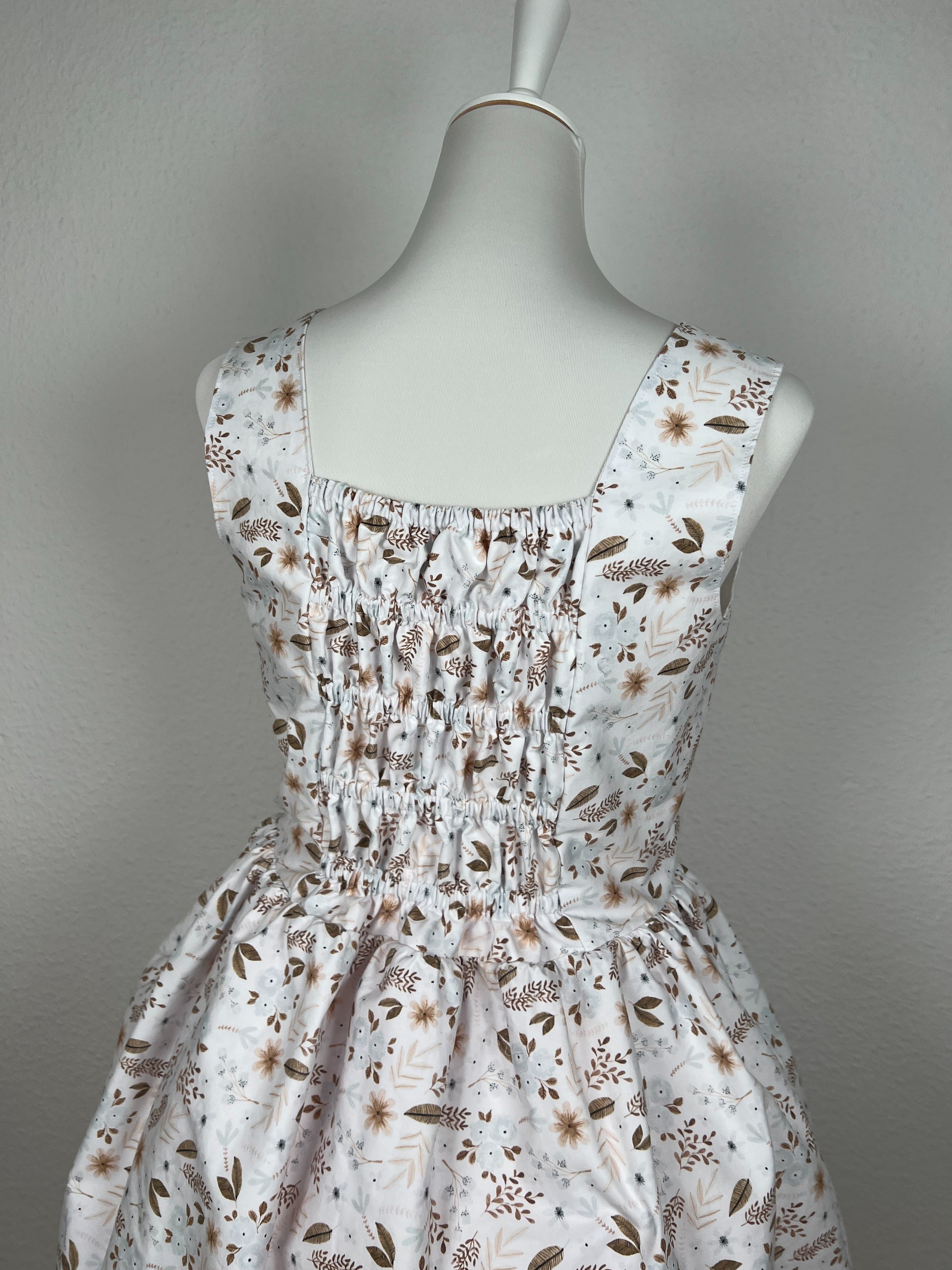 Detailansicht Shirring am Rücken des Oberteils